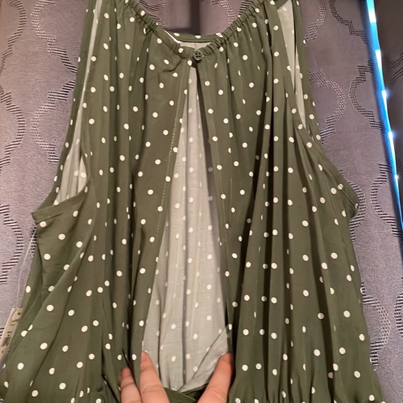 Romper short set! Brand new! Green and while polka dot! Brand new from old navy! - Picture 4 of 6